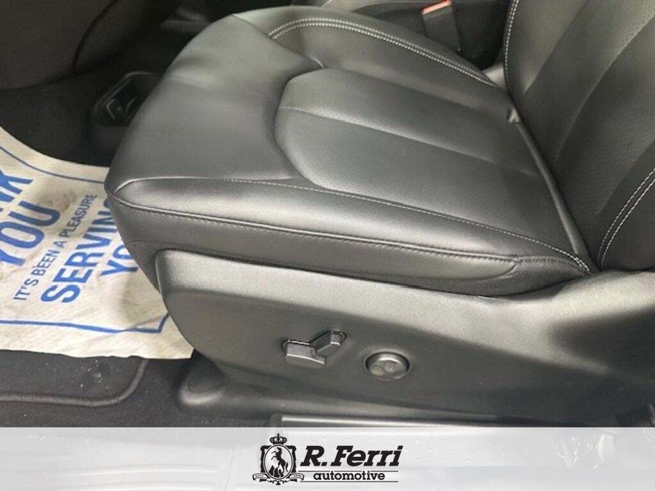 2026 Chrysler Pacifica Select Front-Wheel Drive Passenger Van Photo