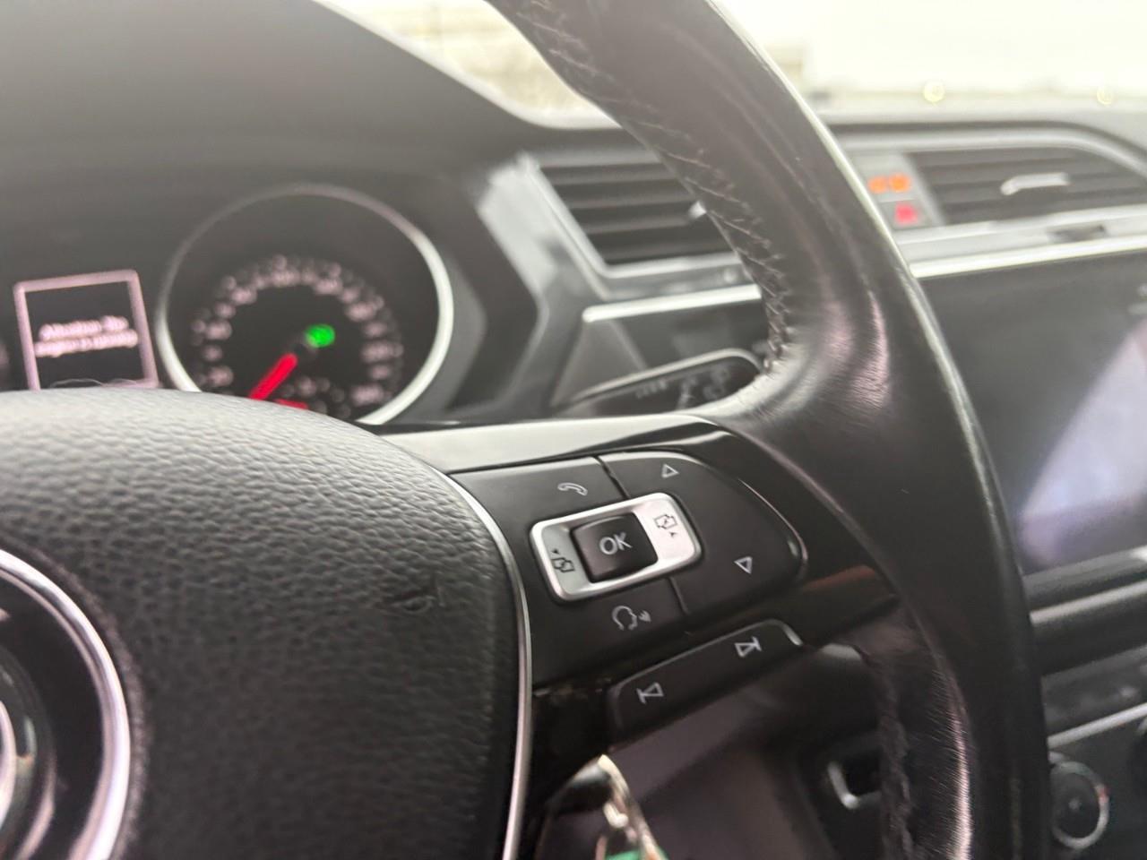 2018 Volkswagen Tiguan Trendline 4dr All-wheel Drive 4MOTION Photo