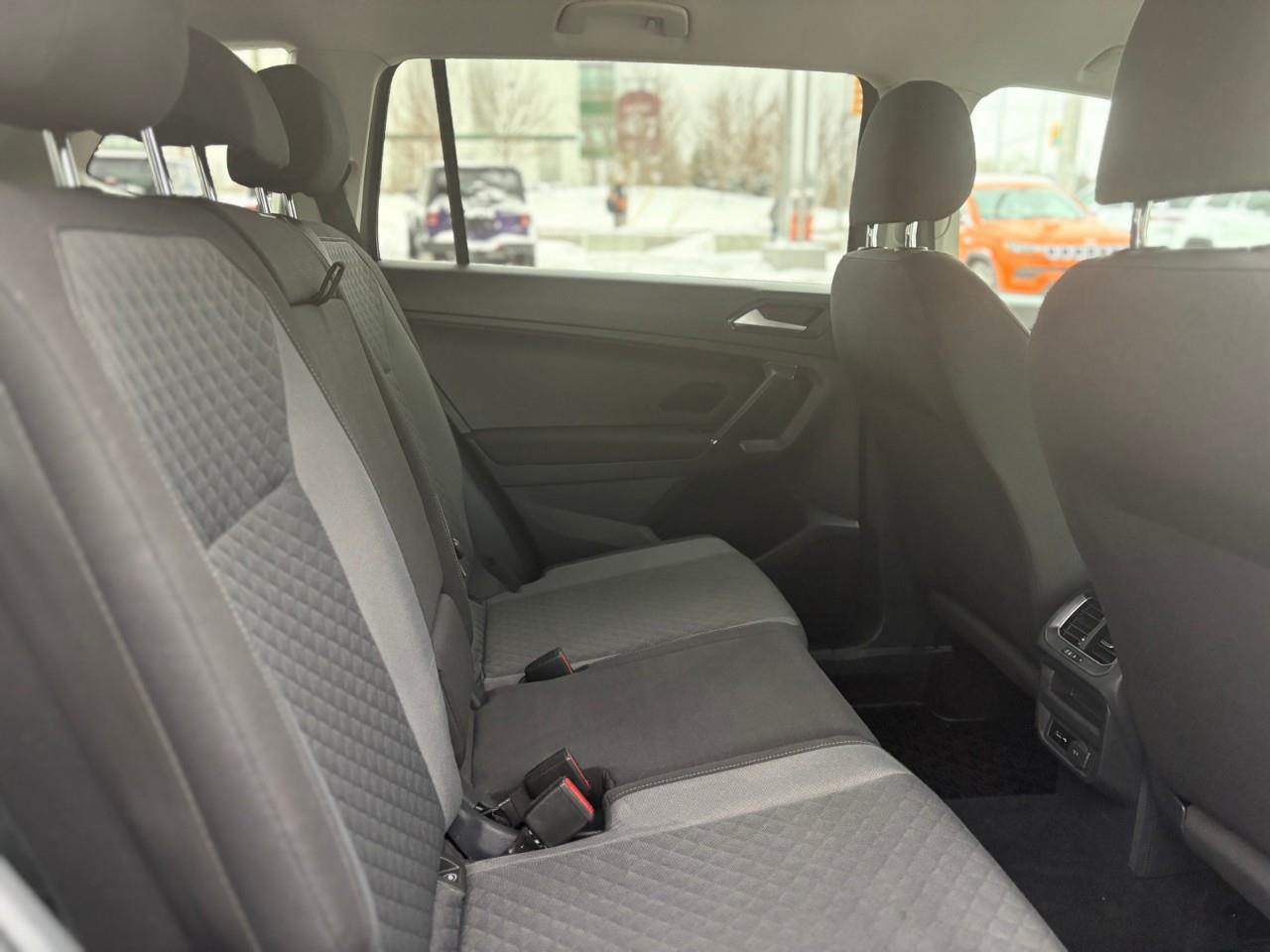 2018 Volkswagen Tiguan Trendline 4dr All-wheel Drive 4MOTION Photo