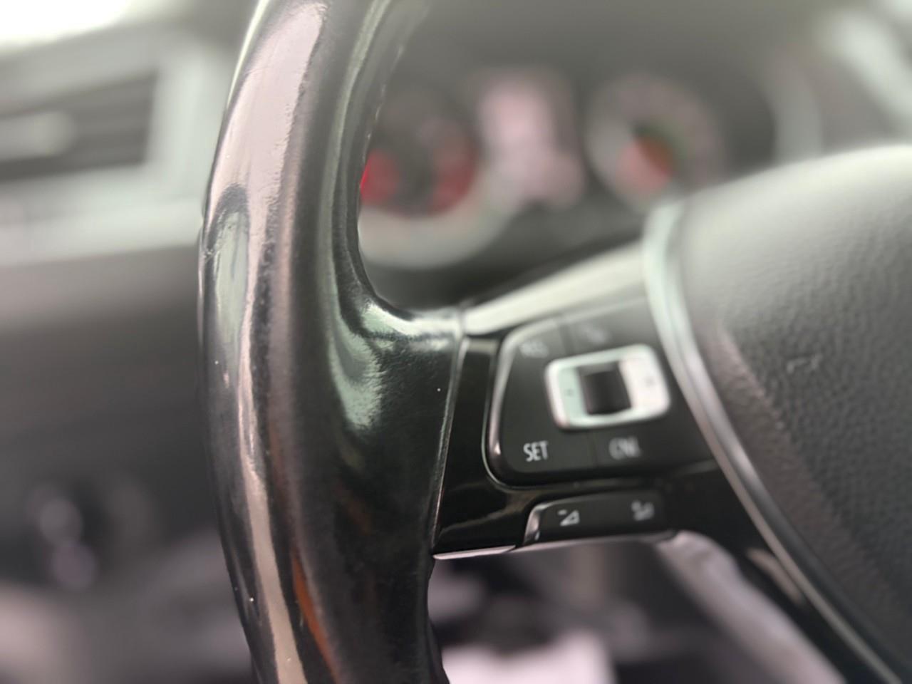 2018 Volkswagen Tiguan Trendline 4dr All-wheel Drive 4MOTION Photo