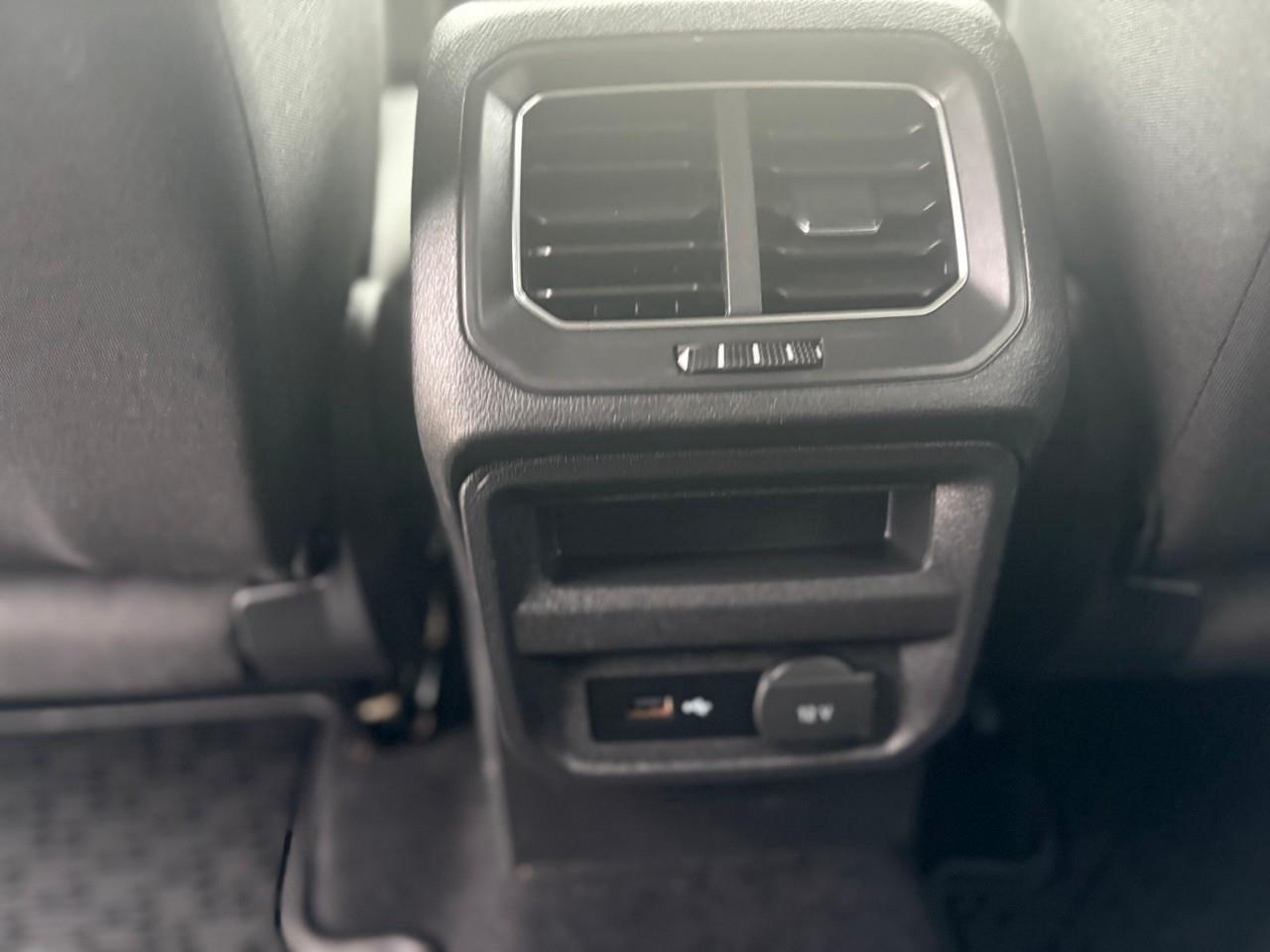 2018 Volkswagen Tiguan Trendline 4dr All-wheel Drive 4MOTION Photo