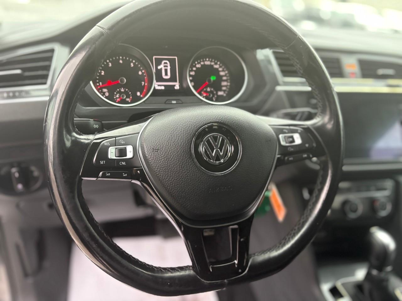 2018 Volkswagen Tiguan Trendline 4dr All-wheel Drive 4MOTION Photo