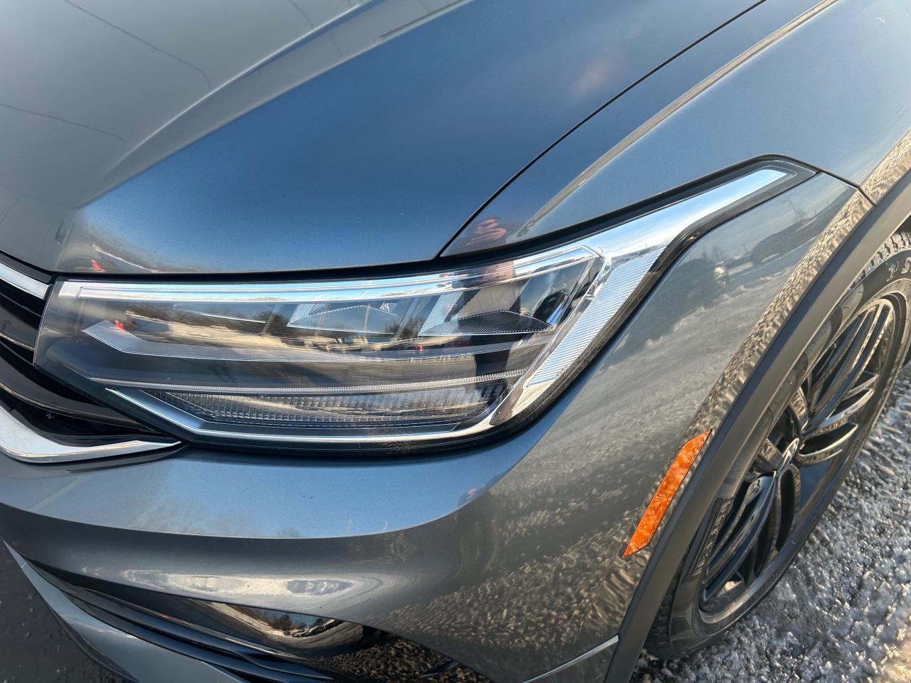 2022 Volkswagen Tiguan Comfortline R-Line Black Edition 4dr All-Wheel Drive 4MOTION Photo