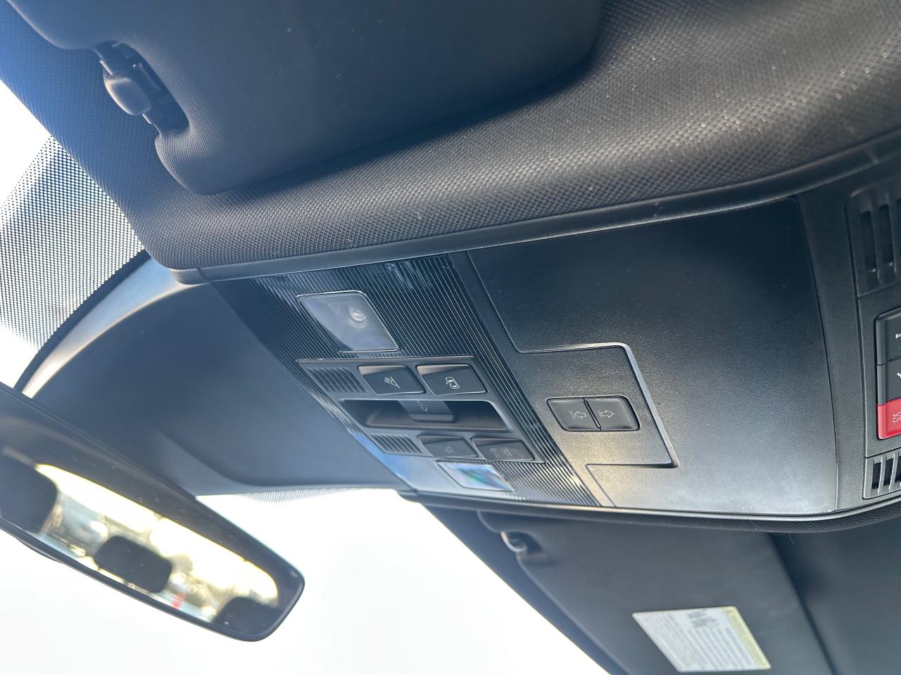 2022 Volkswagen Tiguan Comfortline R-Line Black Edition 4dr All-Wheel Drive 4MOTION Photo