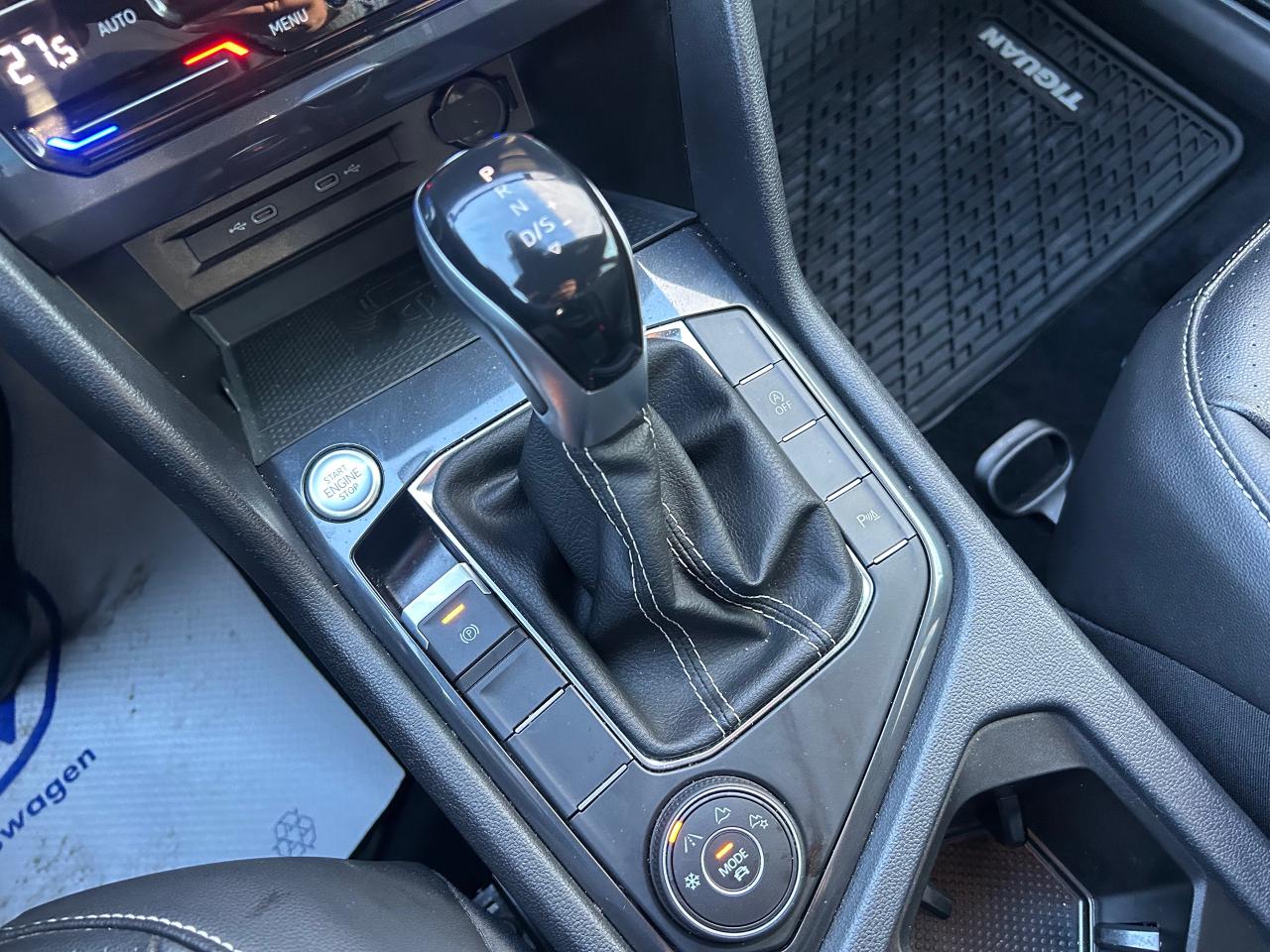 2022 Volkswagen Tiguan Comfortline R-Line Black Edition 4dr All-Wheel Drive 4MOTION Photo