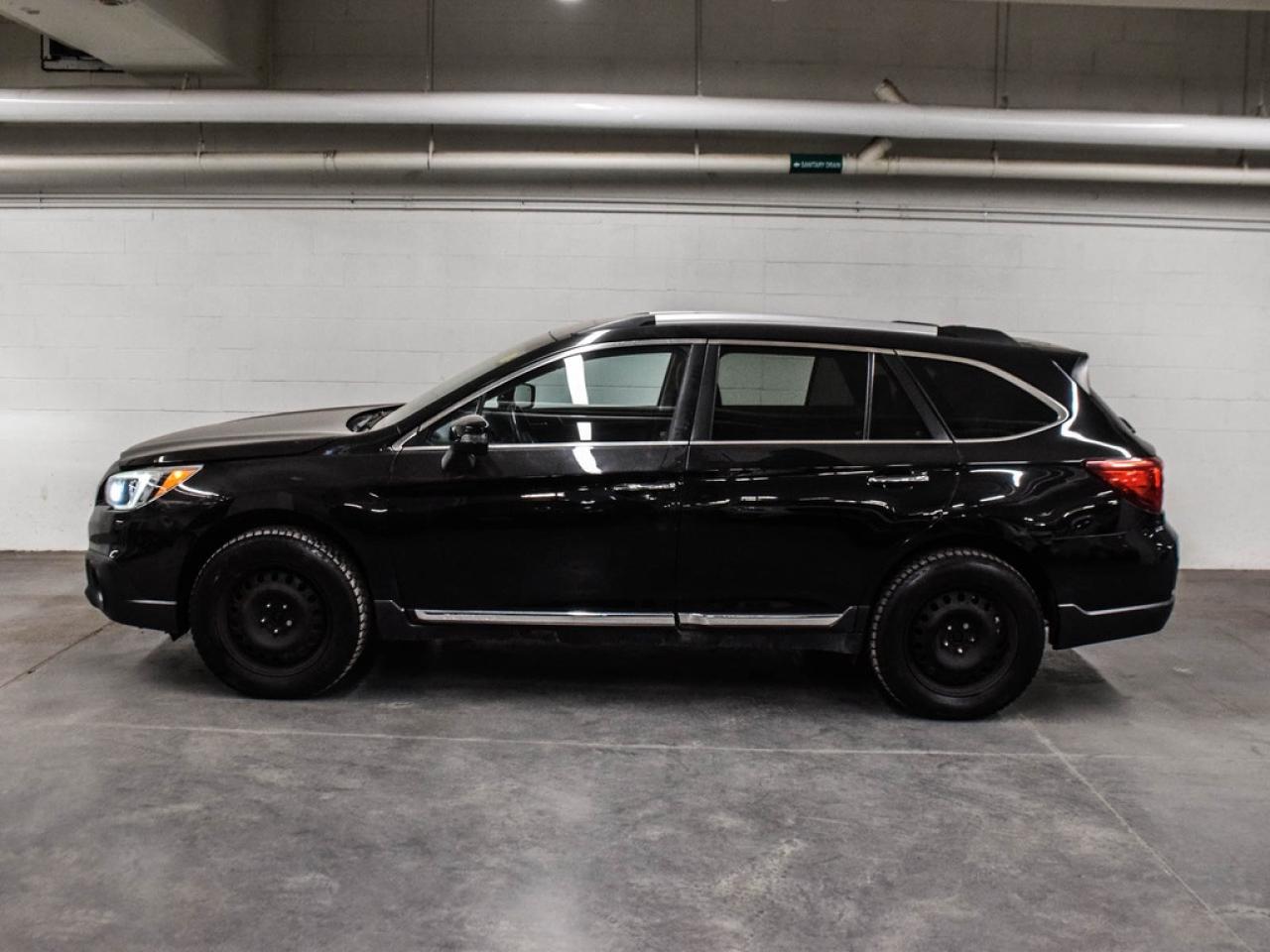 2017 Subaru Outback  Photo2