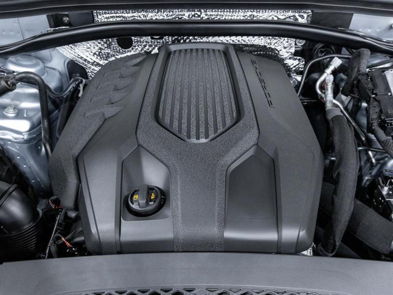 2026 Porsche Macan  Photo2