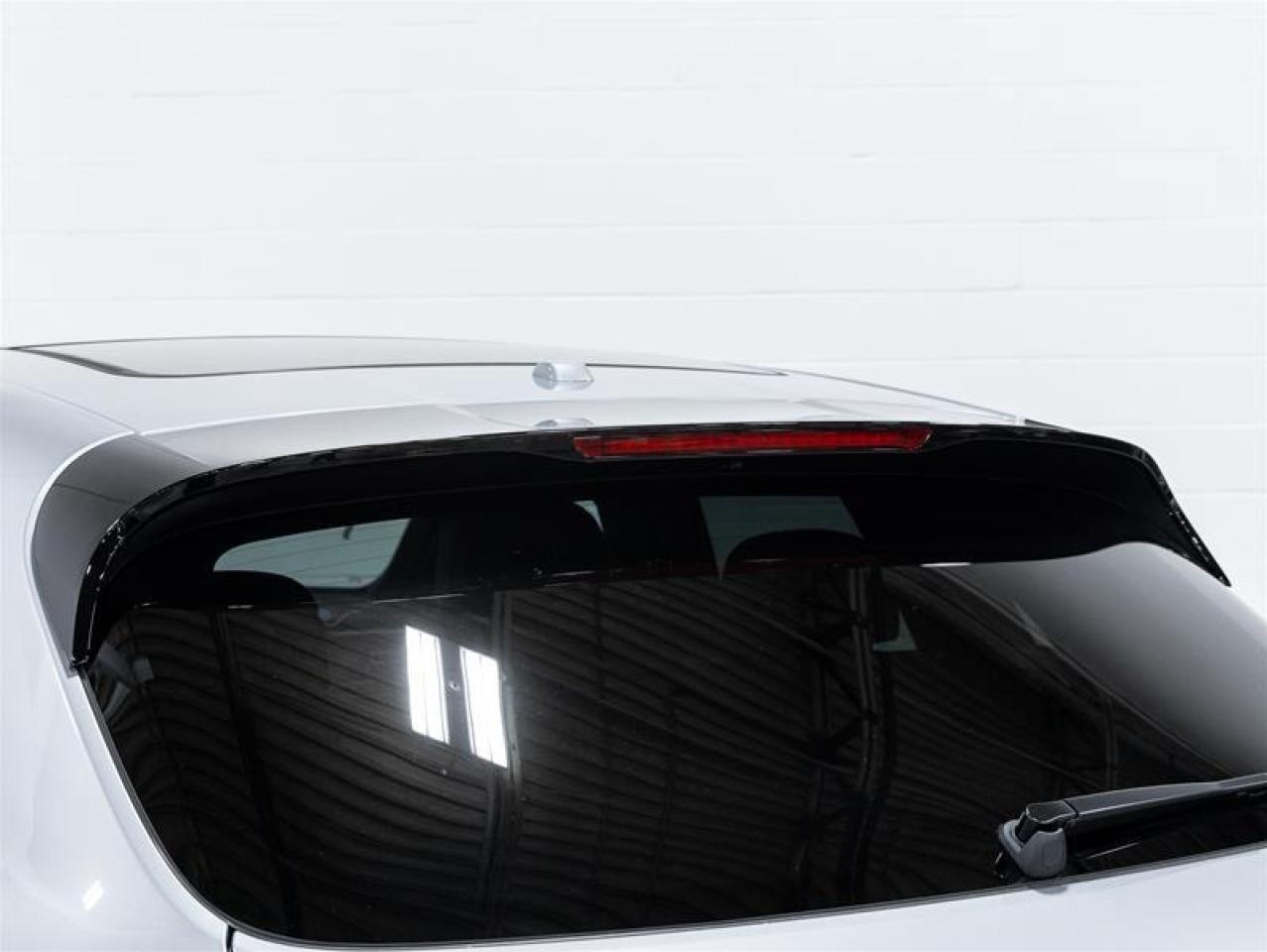 2026 Porsche Macan  Photo