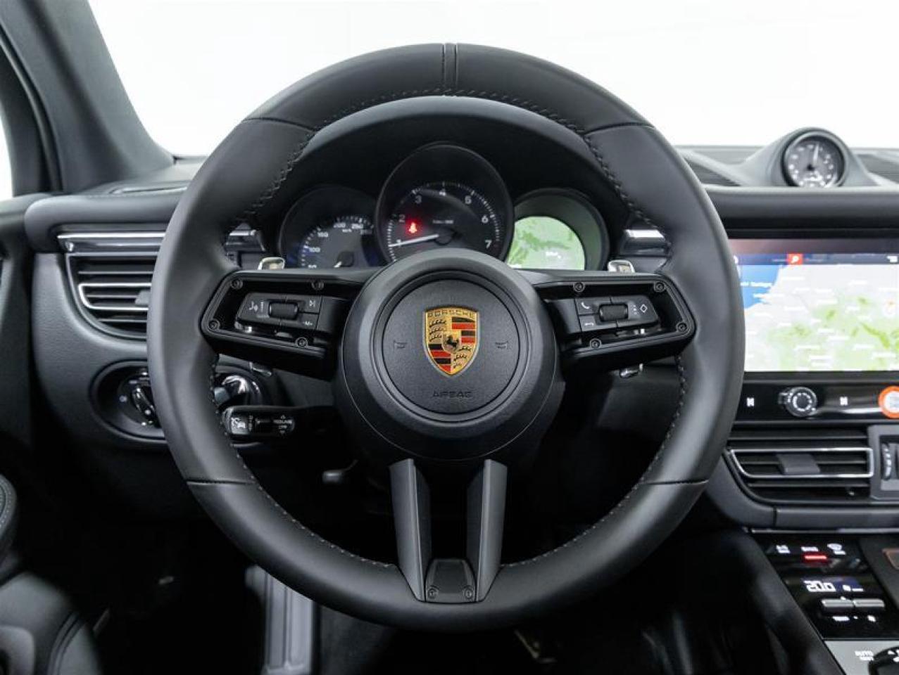 2026 Porsche Macan  Photo