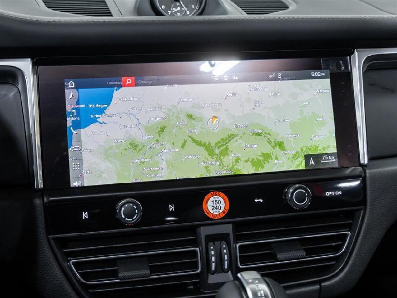 2026 Porsche Macan  Photo