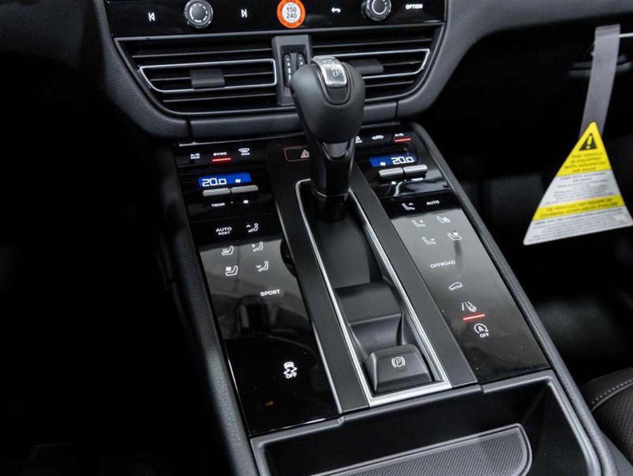 2026 Porsche Macan  Photo