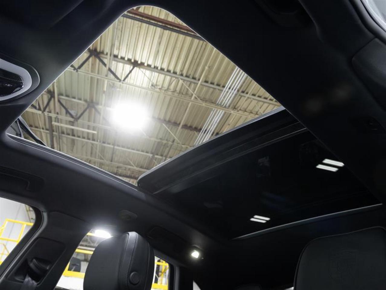 2026 Porsche Macan  Photo