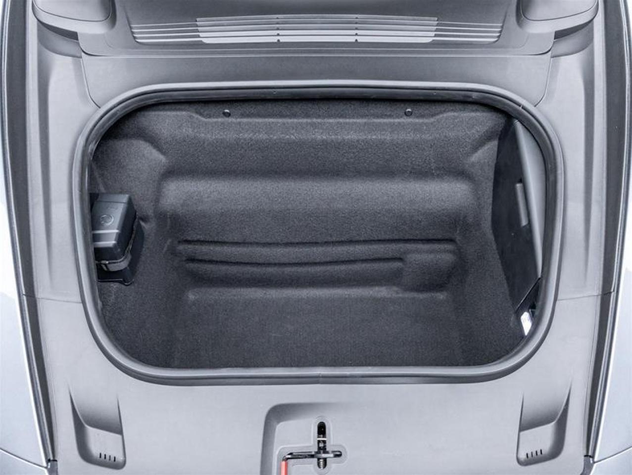 2025 Porsche 911  Photo4