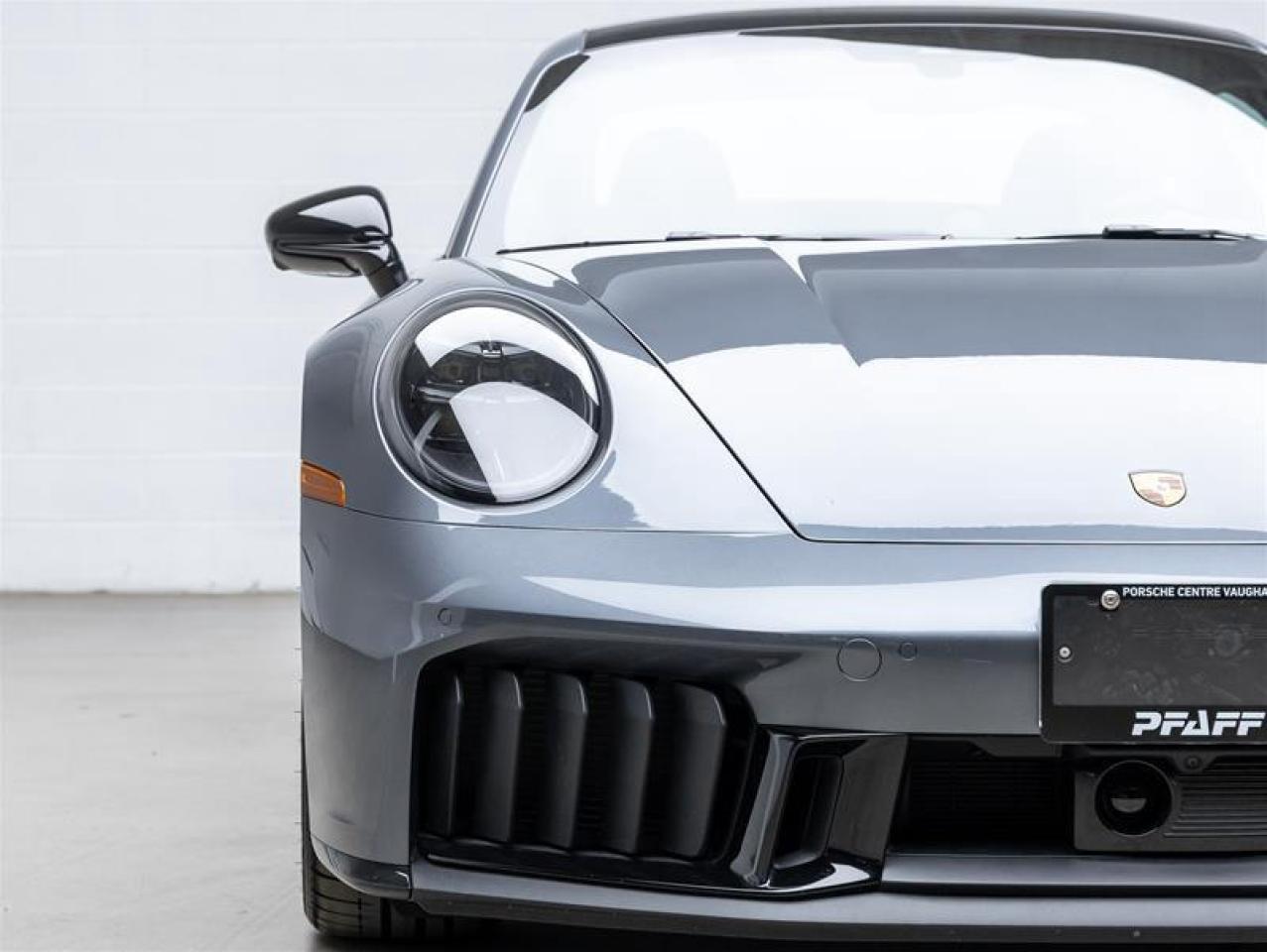 2025 Porsche 911  Photo2