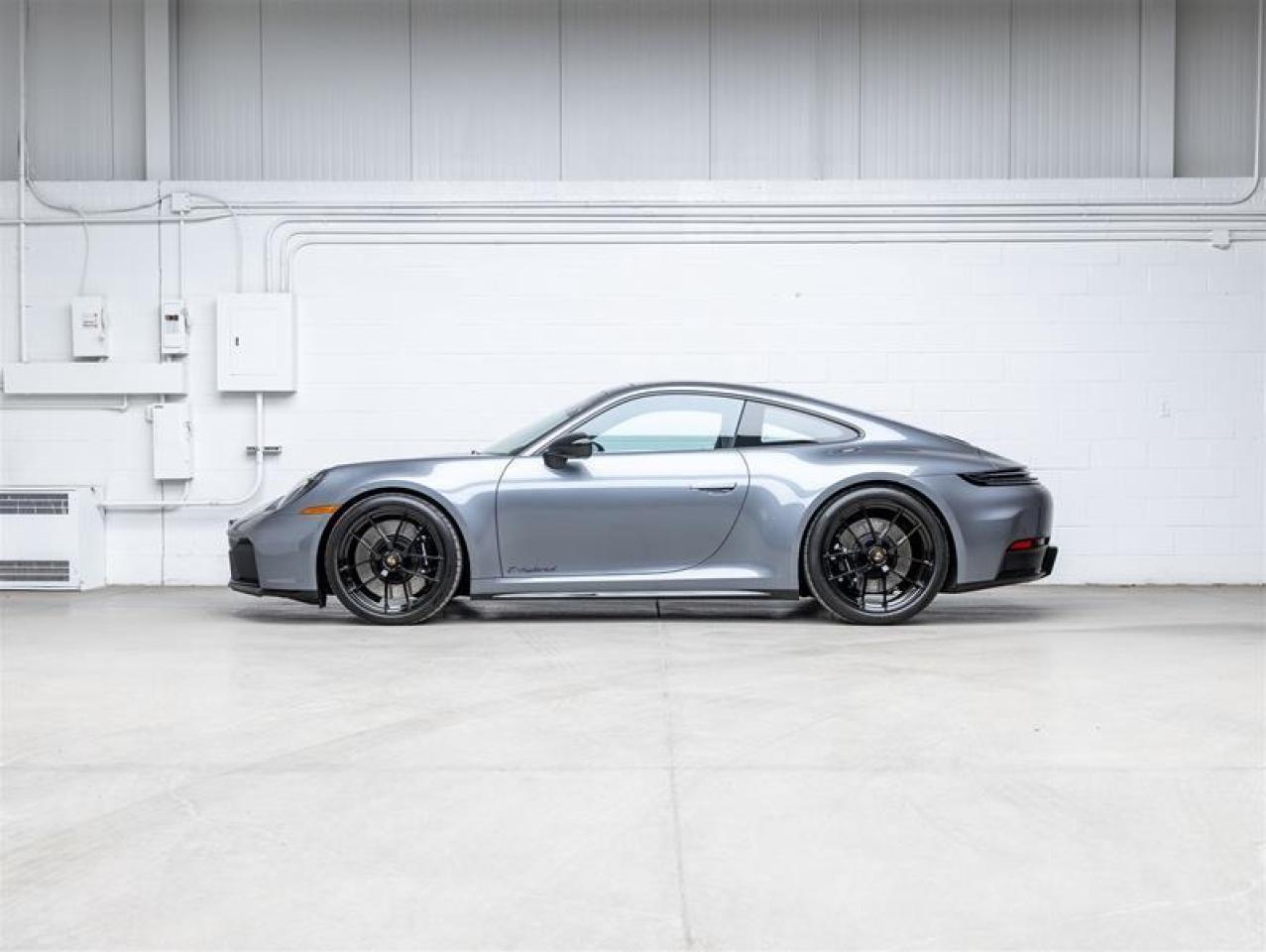 2025 Porsche 911  Photo