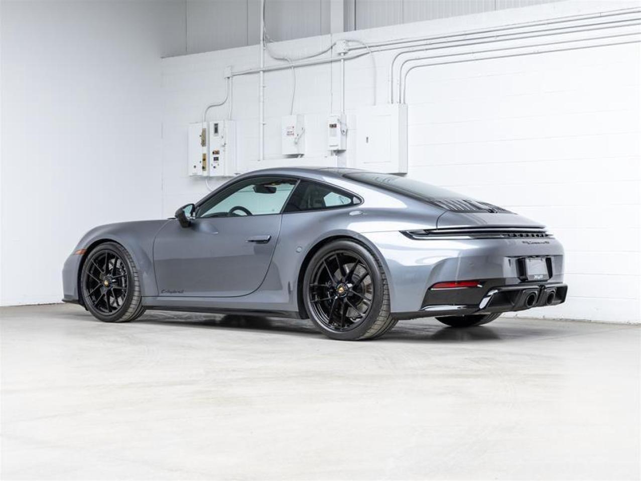 2025 Porsche 911  Photo