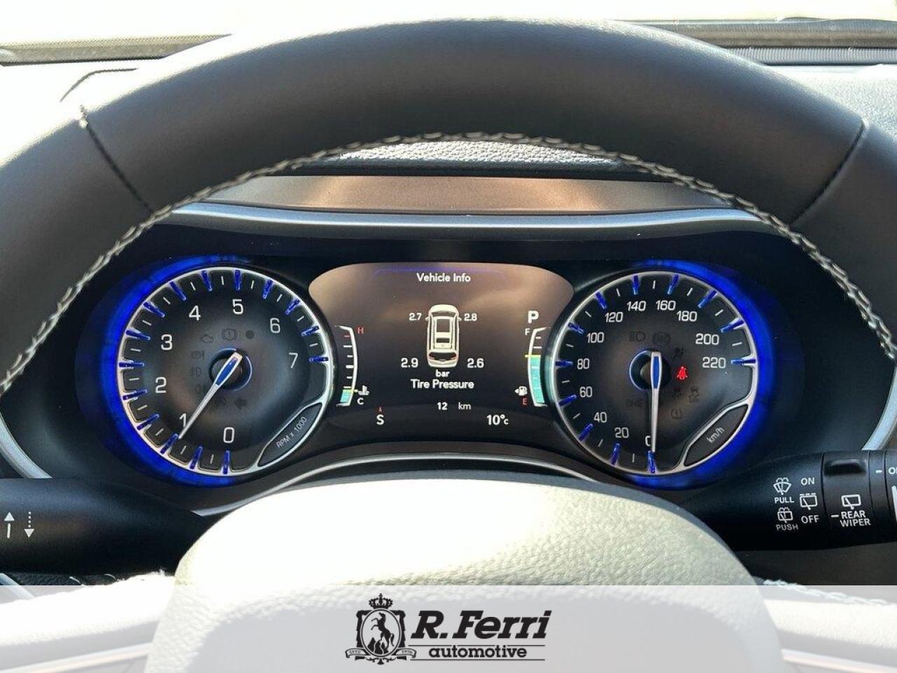 2026 Chrysler Pacifica Select Front-Wheel Drive Passenger Van Photo