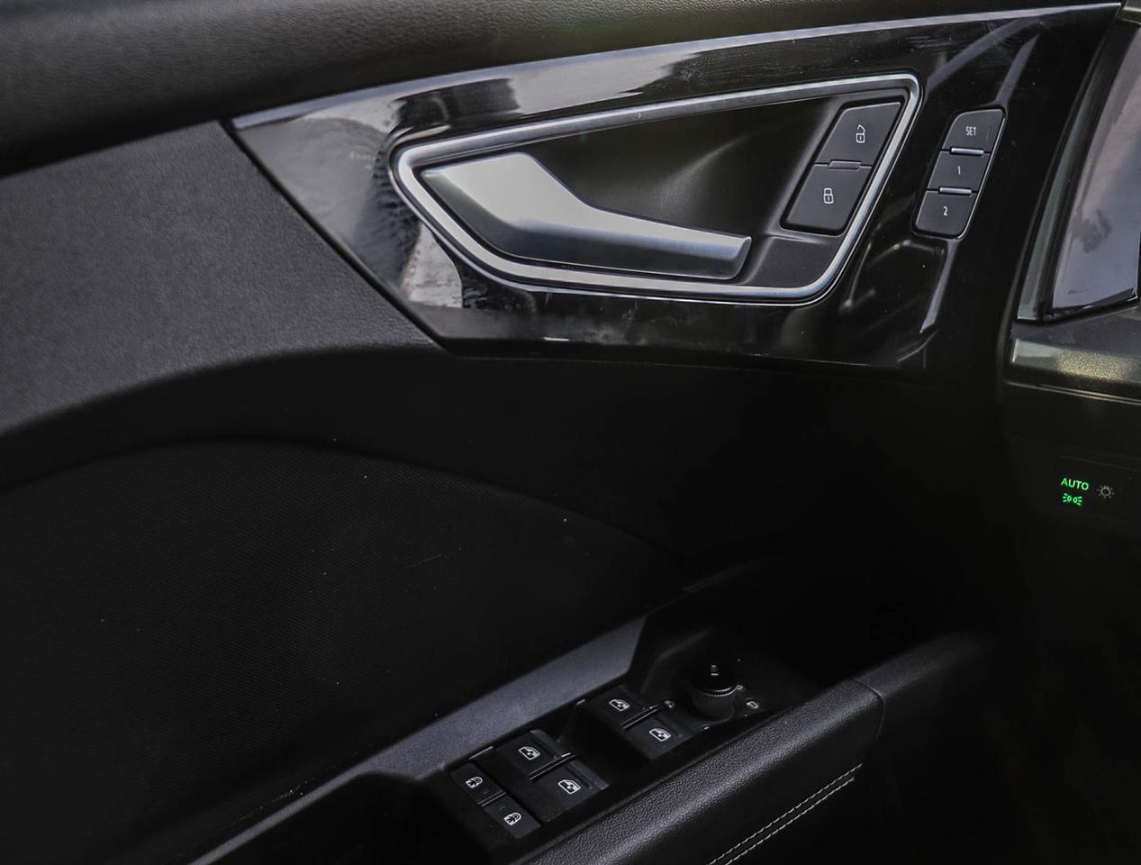 2024 Audi Q4 e-tron BASE Photo