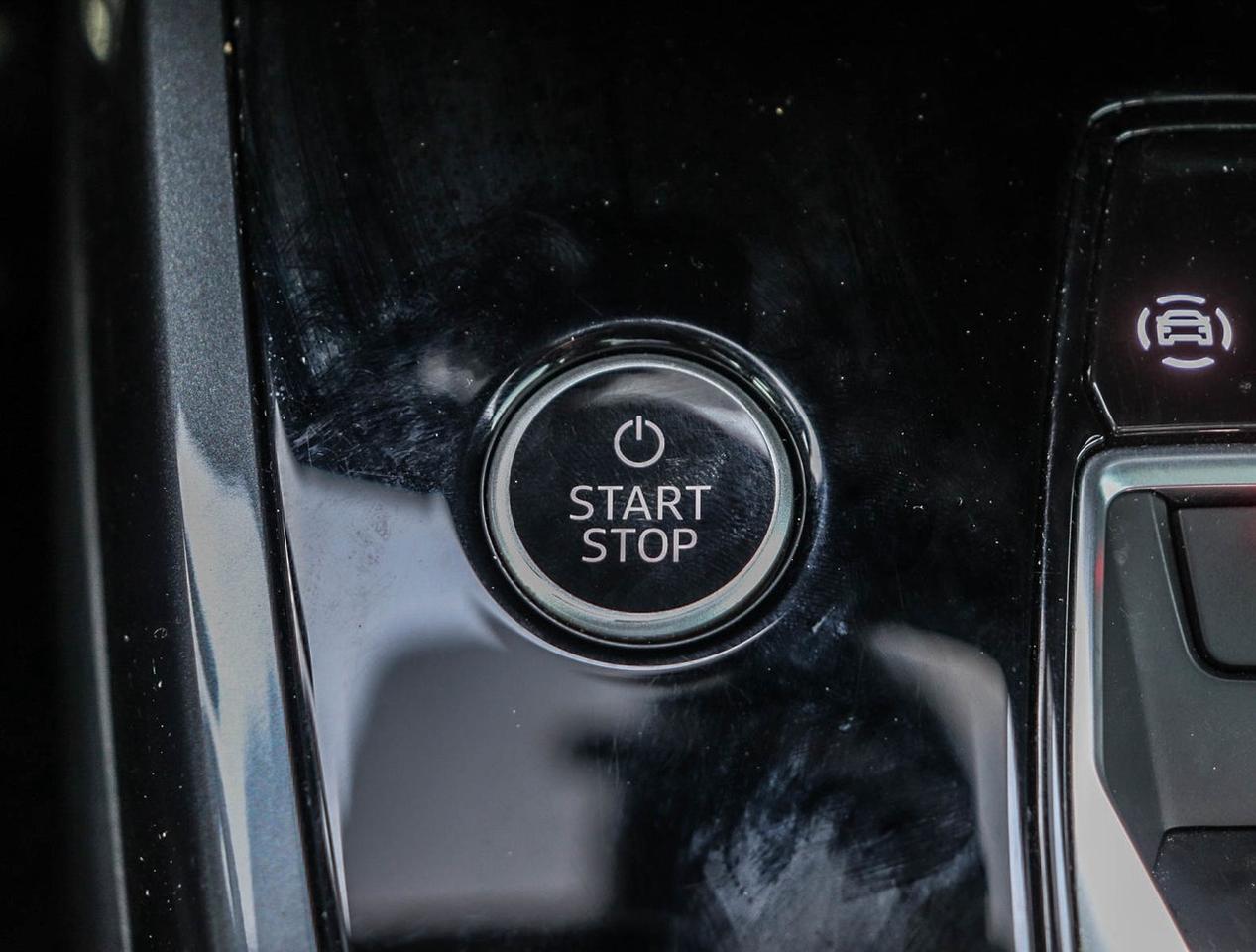 2024 Audi Q4 e-tron BASE Photo