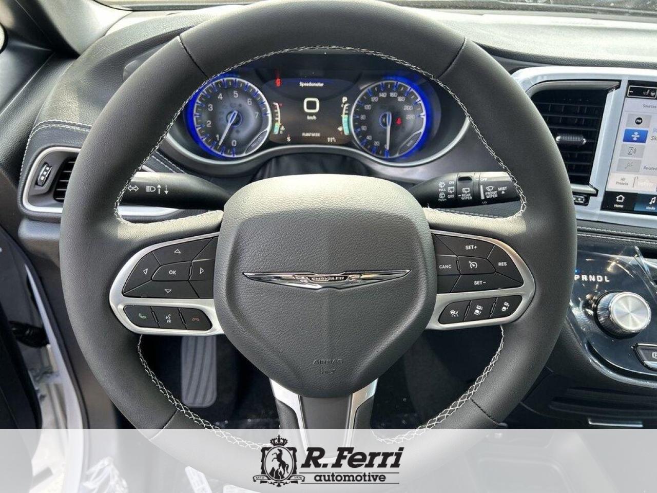 2026 Chrysler Pacifica Select Front-Wheel Drive Passenger Van Photo