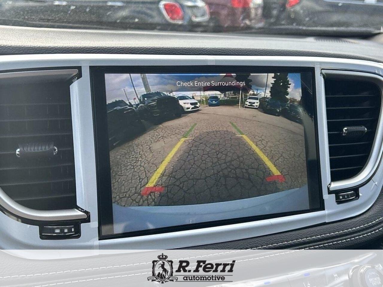 2026 Chrysler Pacifica Select Front-Wheel Drive Passenger Van Photo