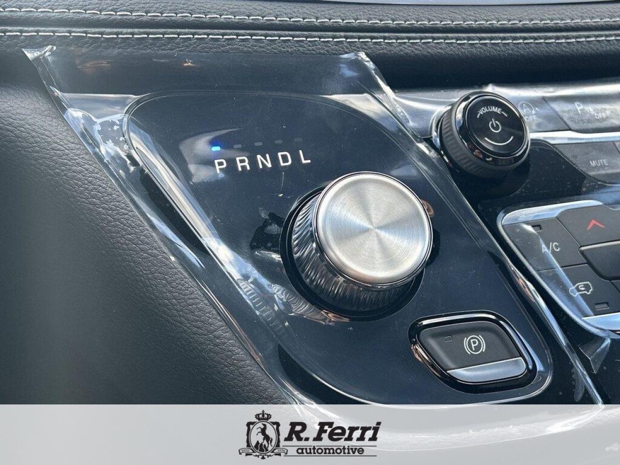 2026 Chrysler Pacifica Select Front-Wheel Drive Passenger Van Photo