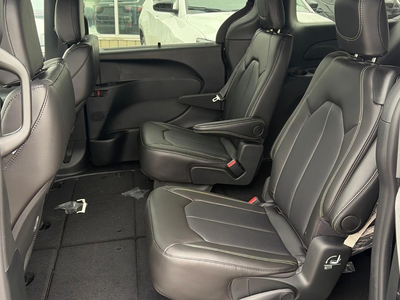 2026 Chrysler Grand Caravan SXT Front-Wheel Drive Passenger Van Photo
