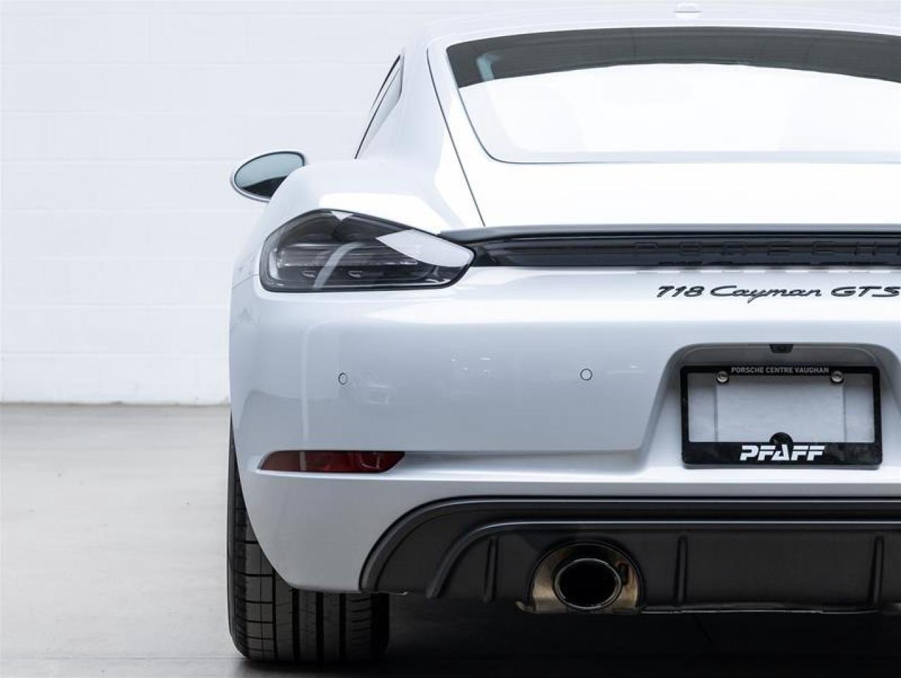 2025 Porsche 718 Cayman  Photo