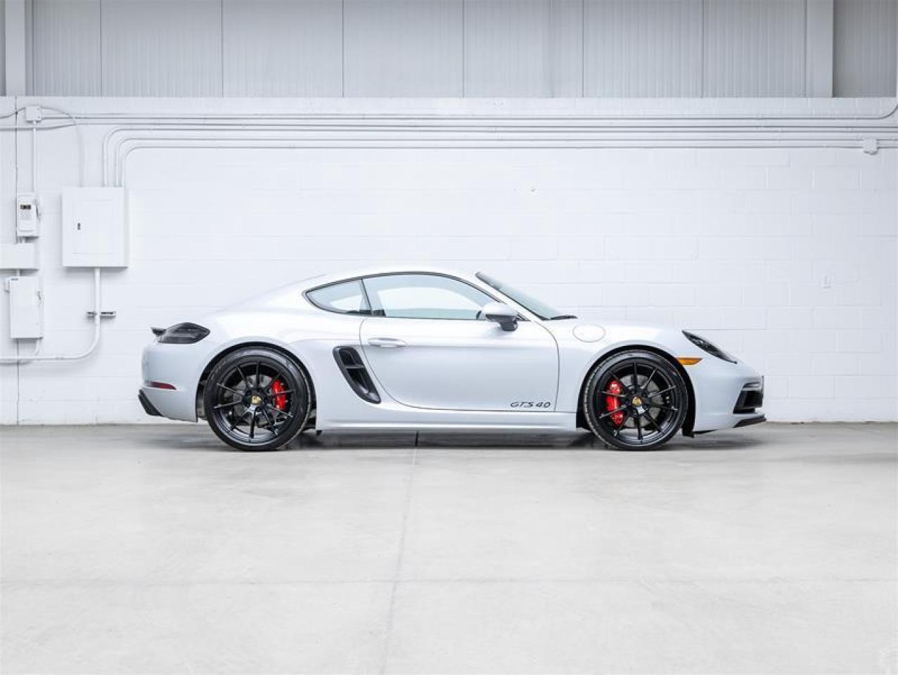 2025 Porsche 718 Cayman  Photo