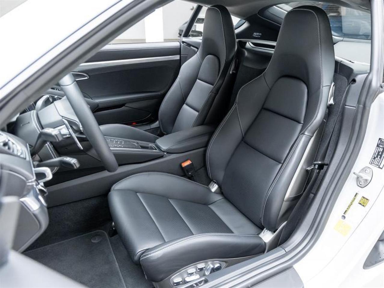 2025 Porsche 718 Cayman  Photo