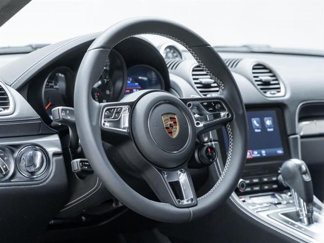 2025 Porsche 718 Cayman  Photo