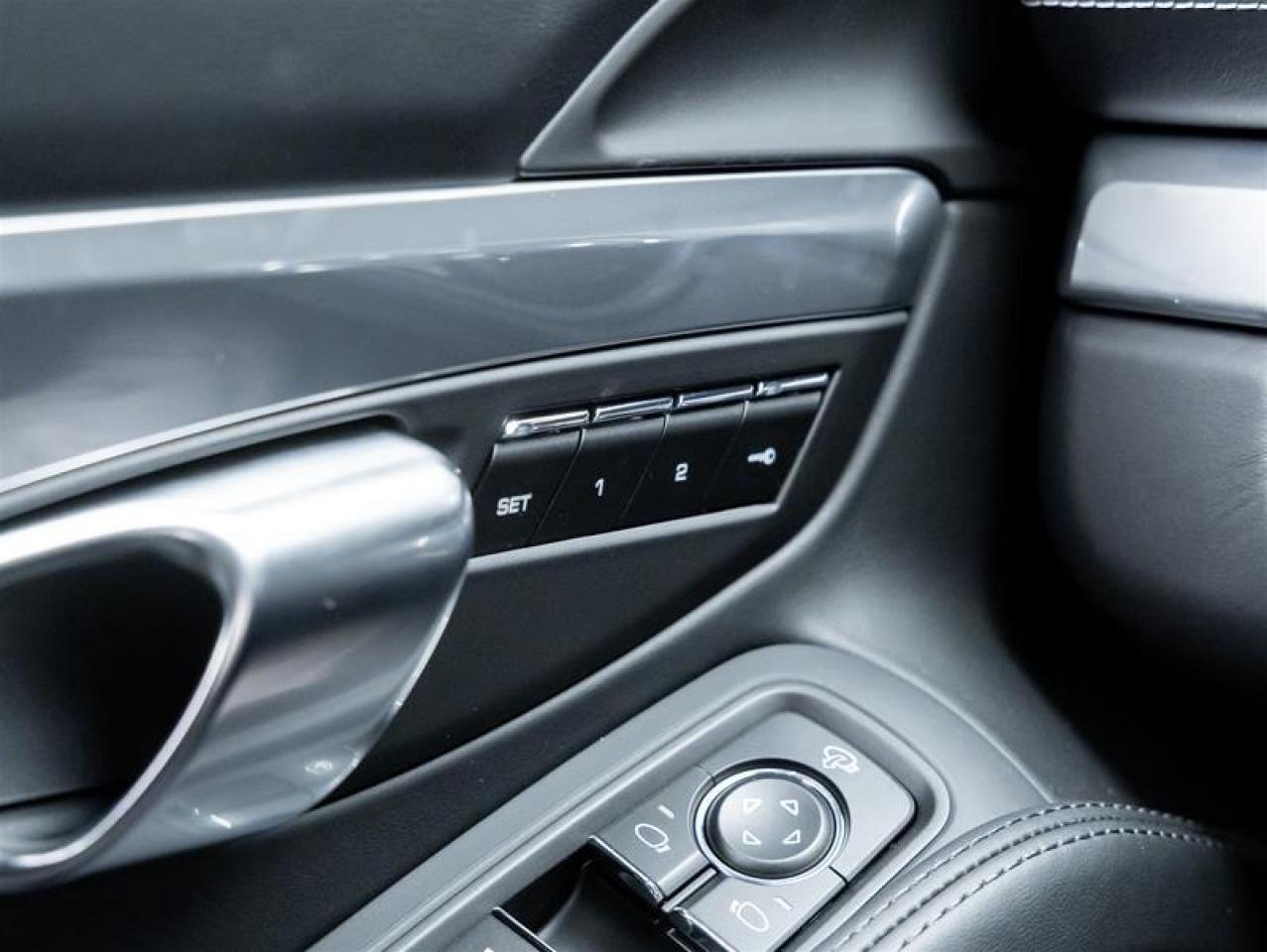 2025 Porsche 718 Cayman  Photo