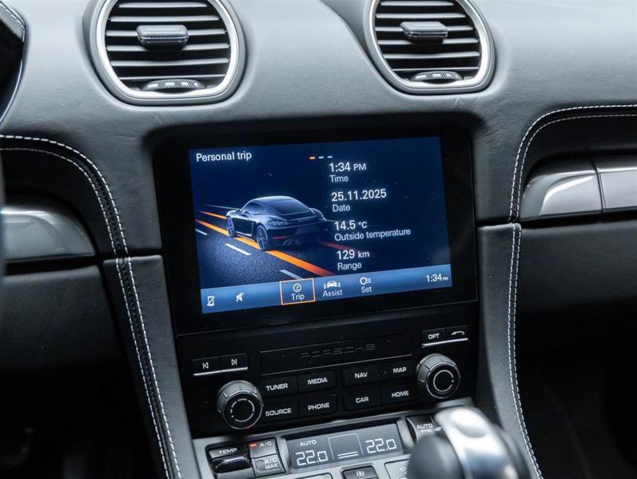 2025 Porsche 718 Cayman  Photo