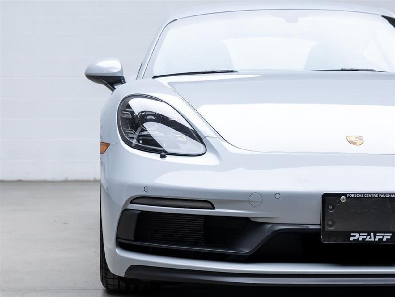 2025 Porsche 718 Cayman  Photo