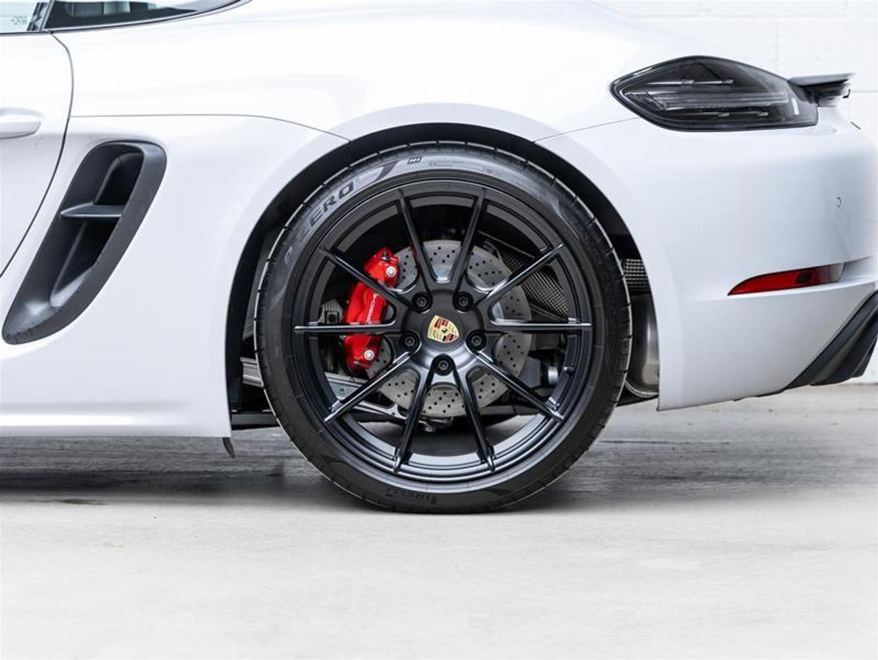 2025 Porsche 718 Cayman  Photo