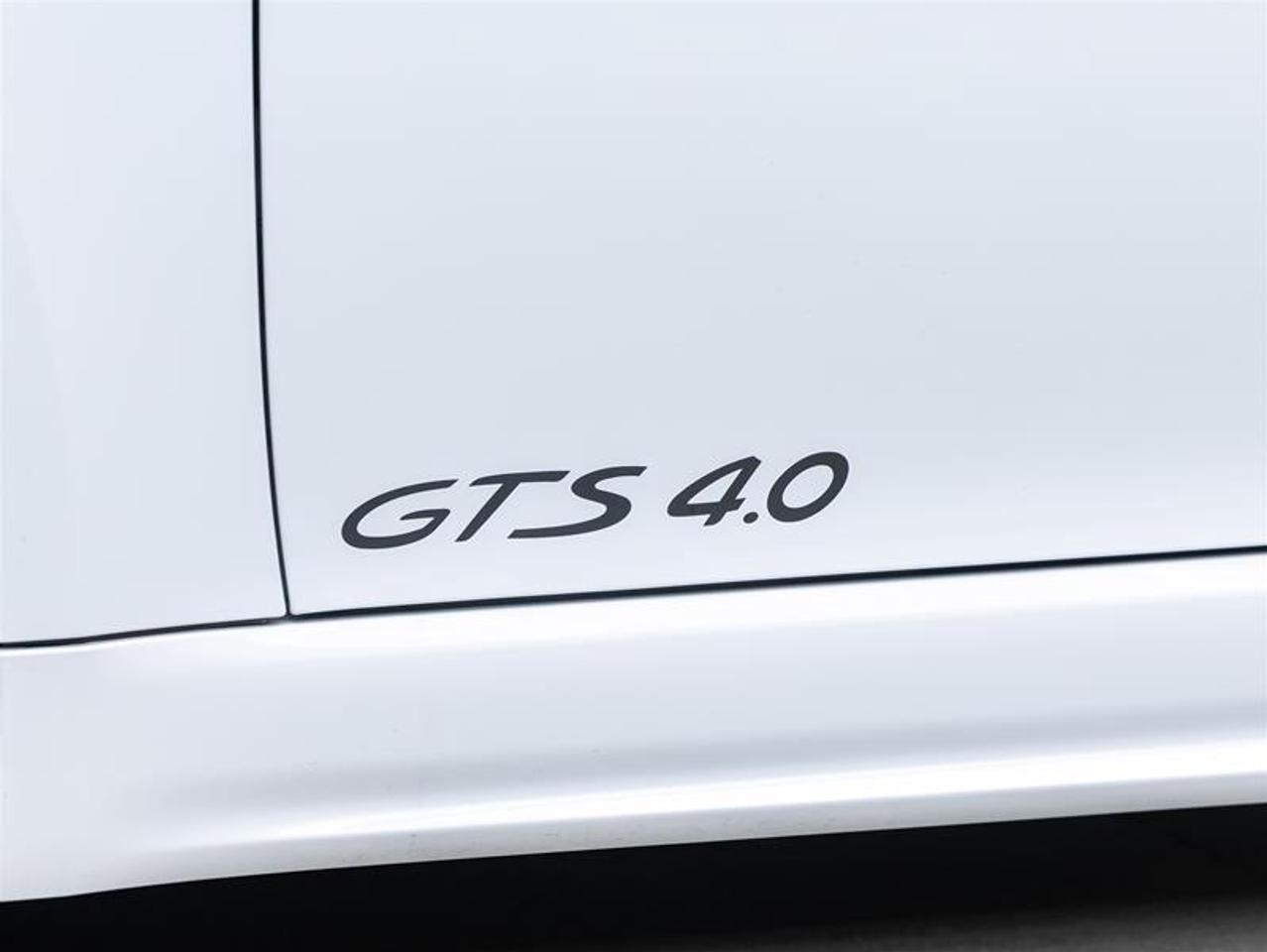 2025 Porsche 718 Cayman  Photo