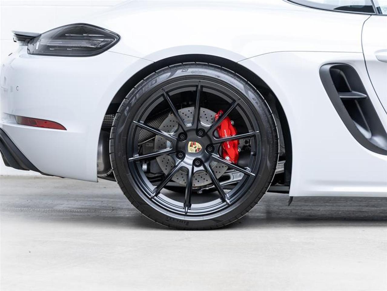 2025 Porsche 718 Cayman  Photo