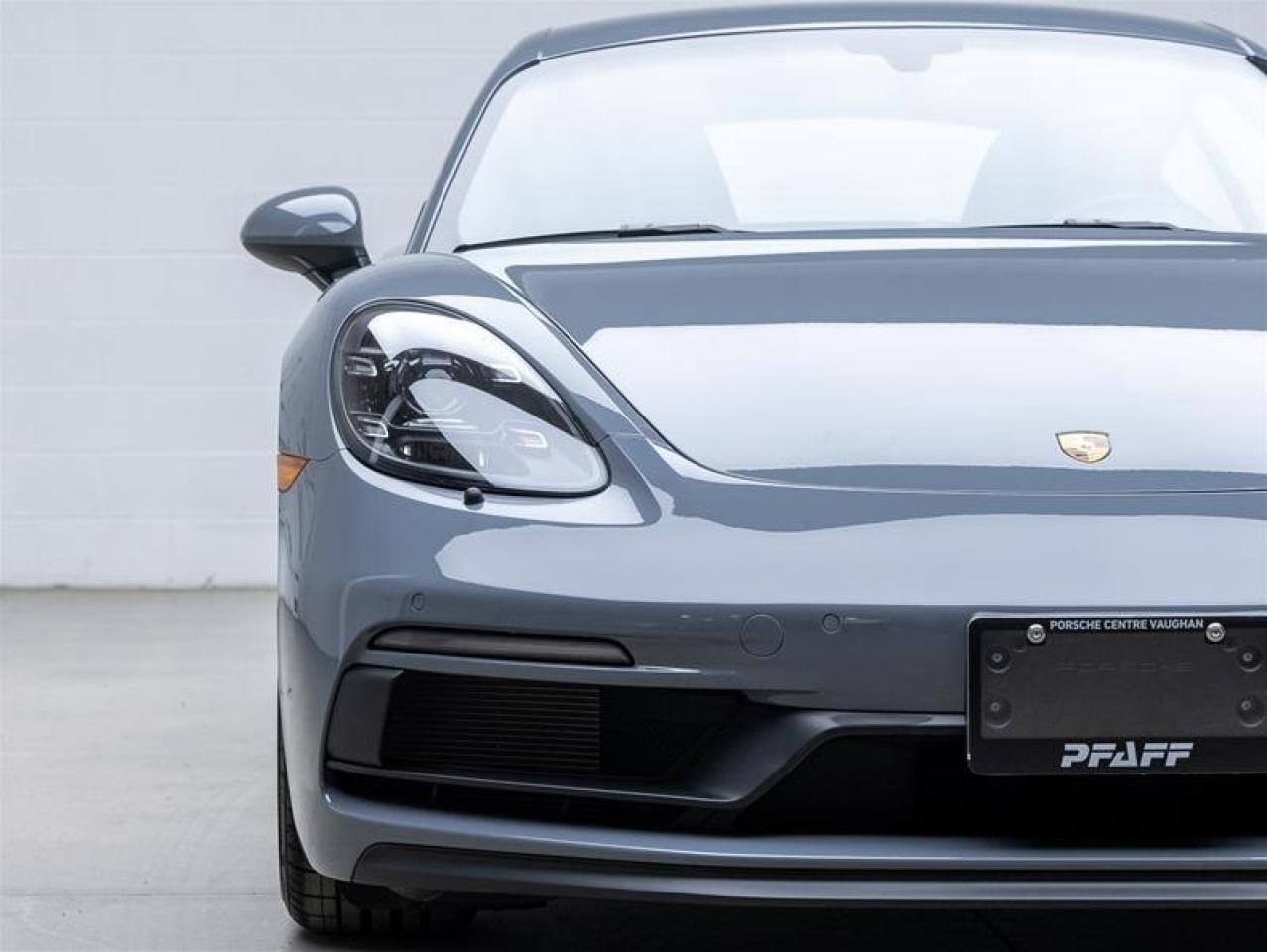 2025 Porsche 718 Cayman  Photo2