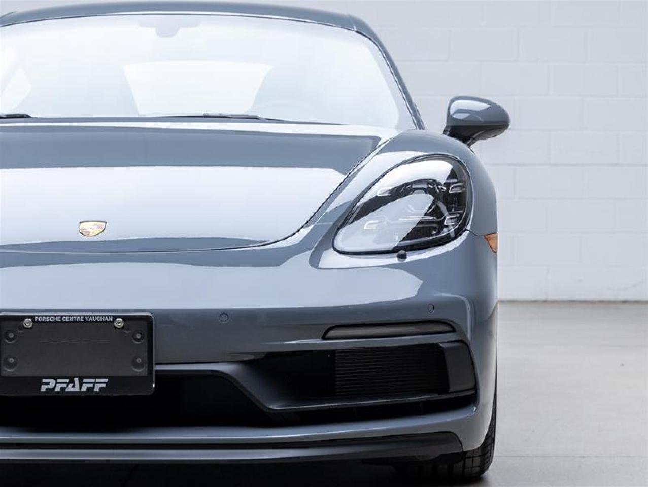 2025 Porsche 718 Cayman  Photo3