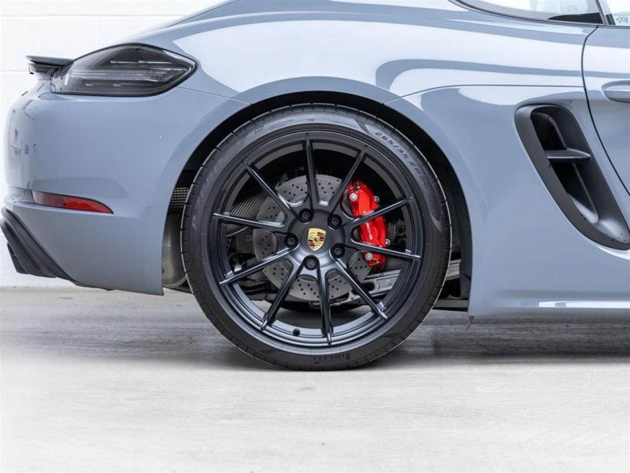 2025 Porsche 718 Cayman  Photo
