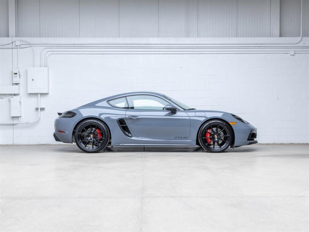 2025 Porsche 718 Cayman  Photo