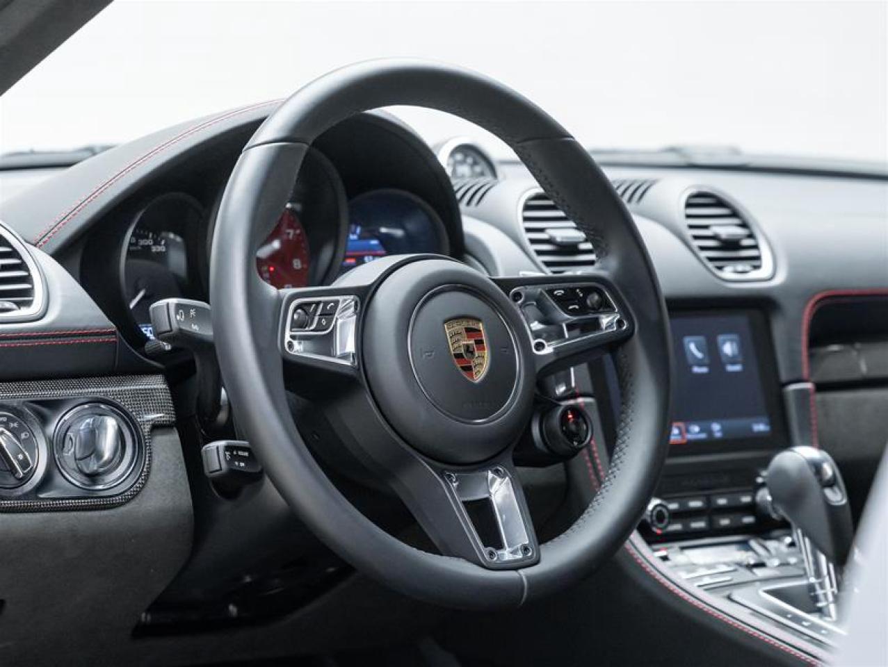 2025 Porsche 718 Cayman  Photo