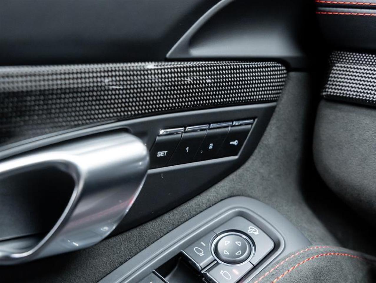 2025 Porsche 718 Cayman  Photo