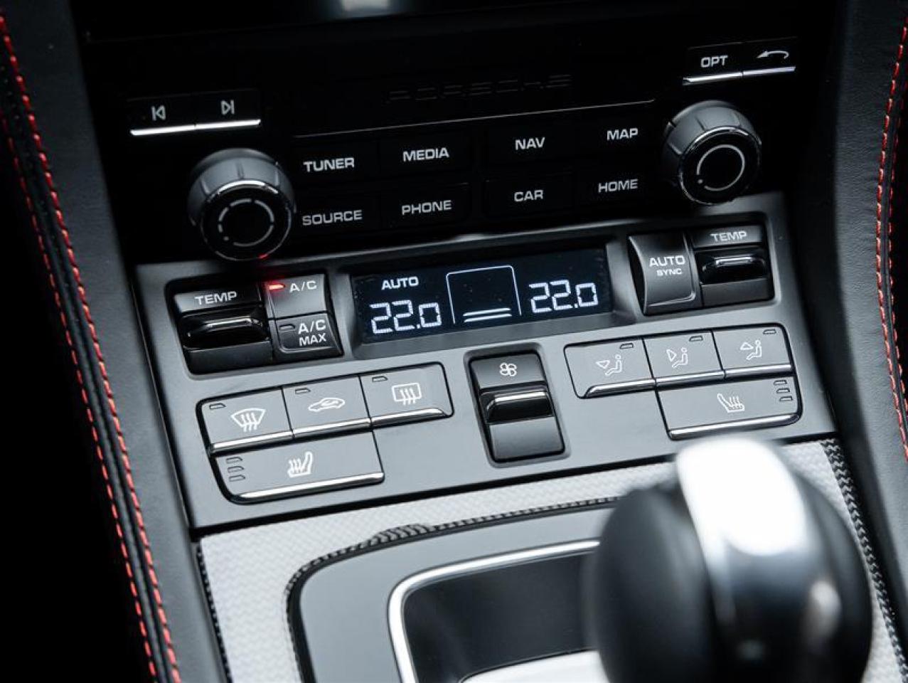 2025 Porsche 718 Cayman  Photo