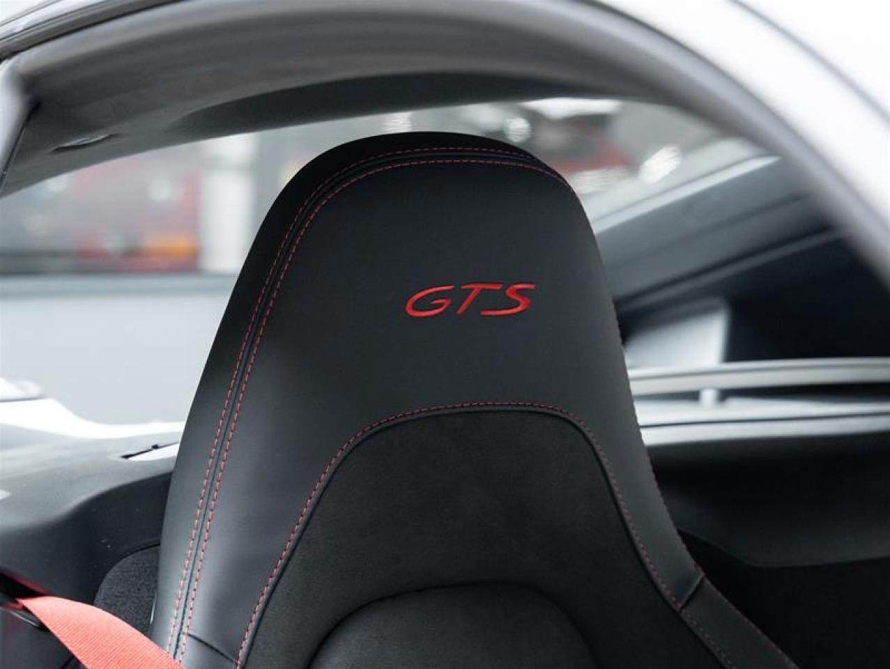 2025 Porsche 718 Cayman  Photo