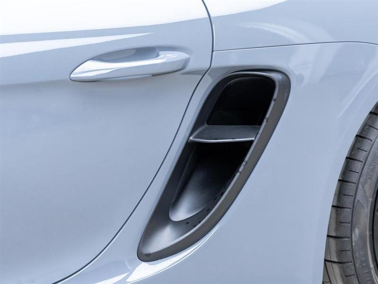 2025 Porsche 718 Cayman  Photo