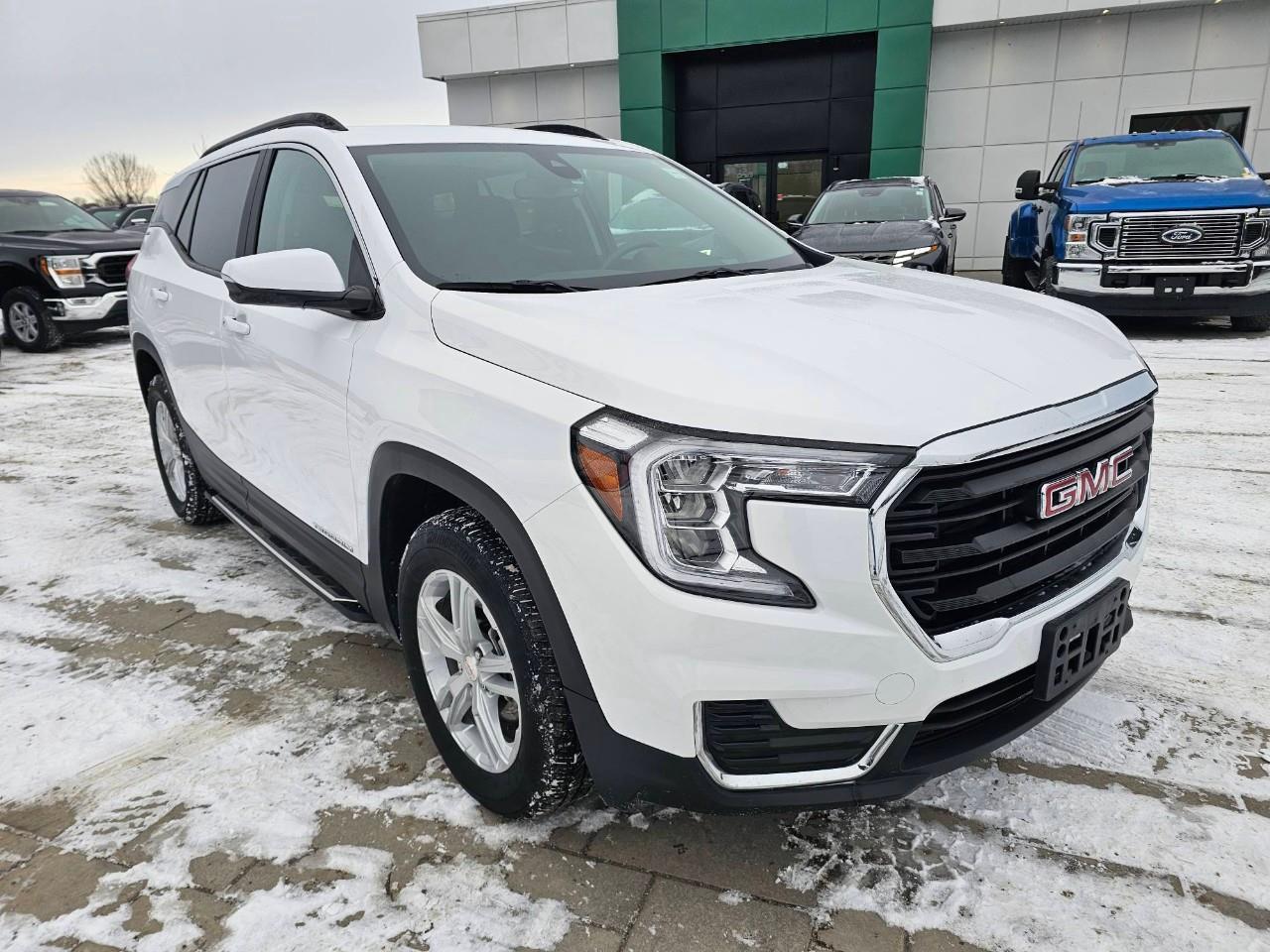 2024 GMC Terrain SLE 4dr All-Wheel Drive Photo2