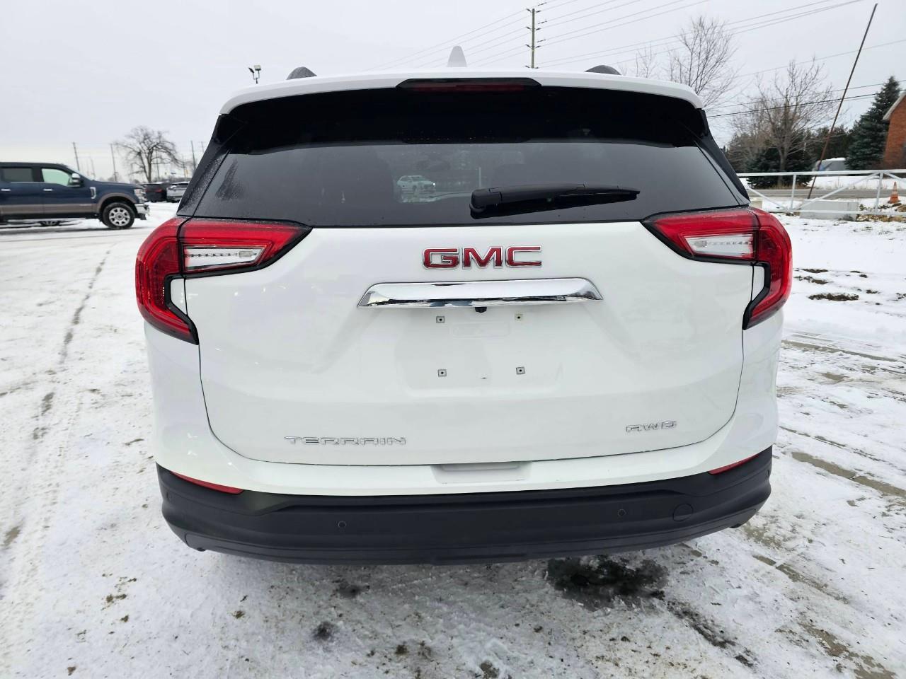 2024 GMC Terrain SLE 4dr All-Wheel Drive Photo