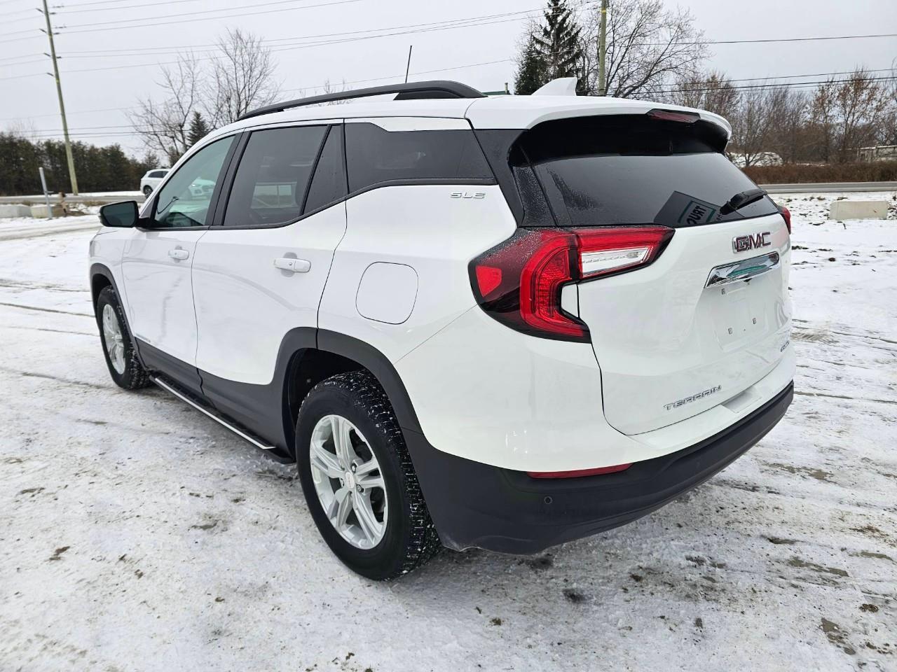 2024 GMC Terrain SLE 4dr All-Wheel Drive Photo