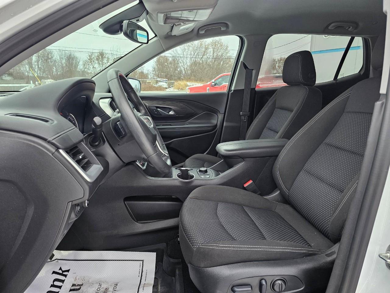 2024 GMC Terrain SLE 4dr All-Wheel Drive Photo